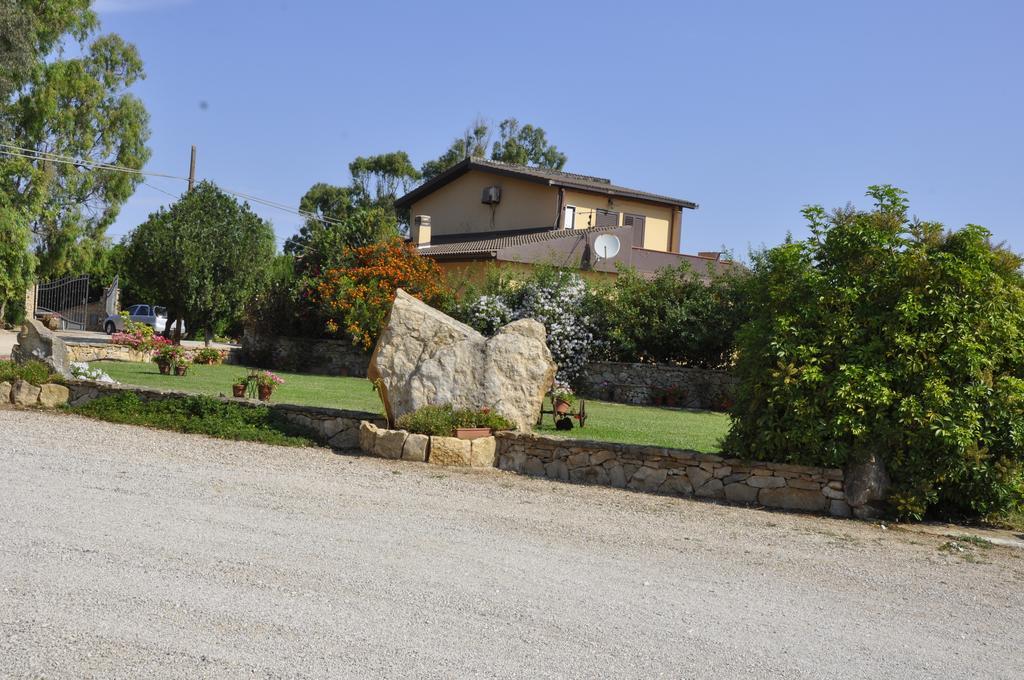 Agriturismo Sechi Campanedda Luaran gambar