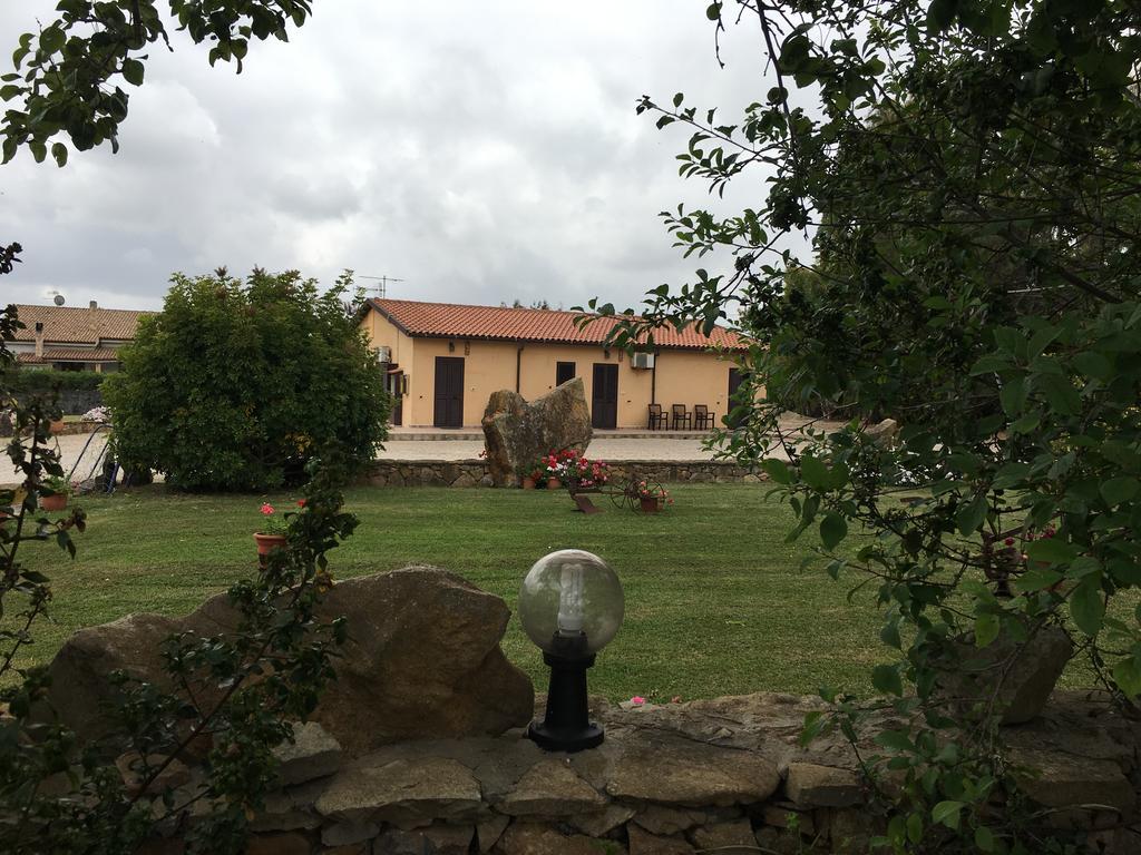 Agriturismo Sechi Campanedda Luaran gambar