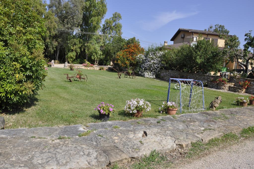 Agriturismo Sechi Campanedda Luaran gambar